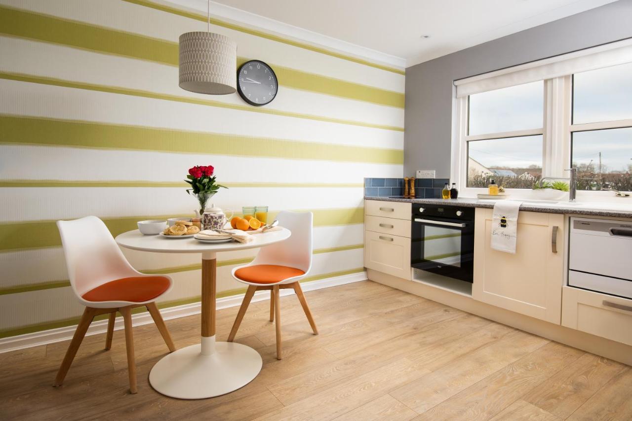 Bastle Retreats Farm Cottage Duns Bagian luar foto