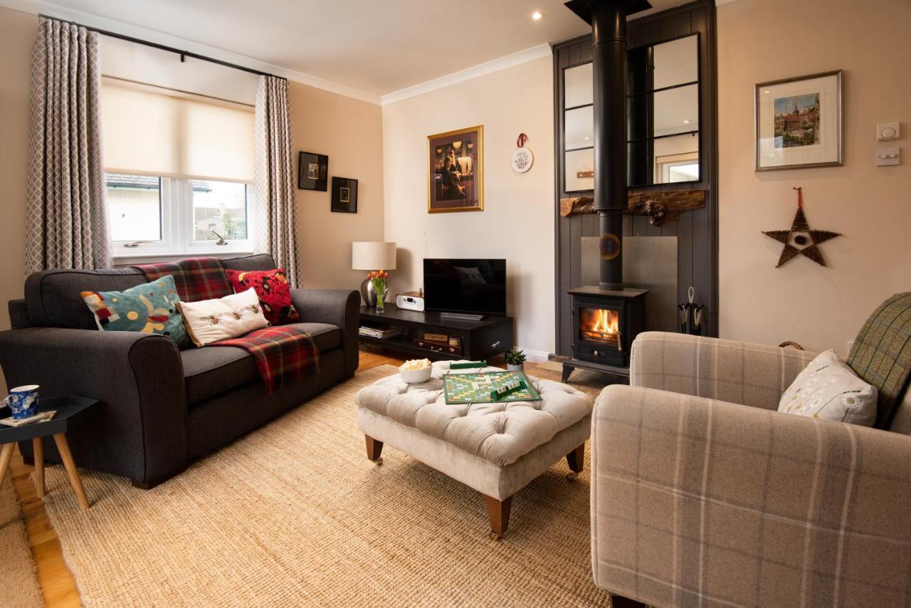 Bastle Retreats Farm Cottage Duns Bagian luar foto