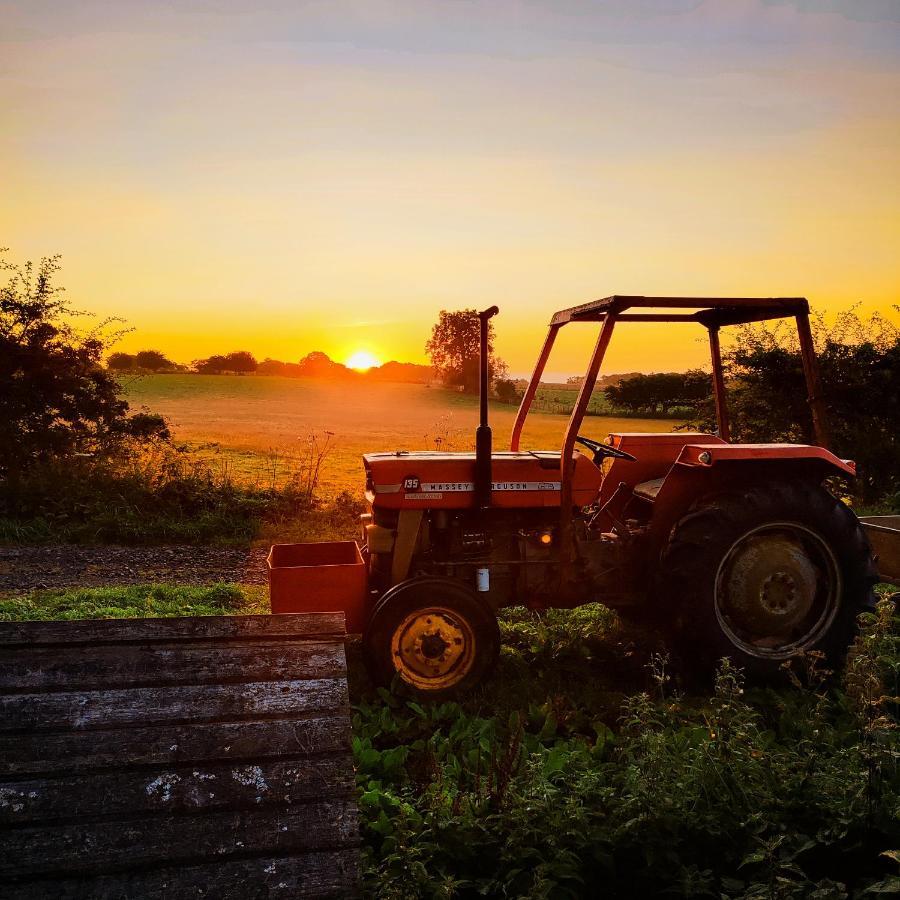 Bastle Retreats Farm Cottage Duns Bagian luar foto