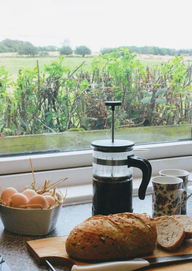 Bastle Retreats Farm Cottage Duns Bagian luar foto